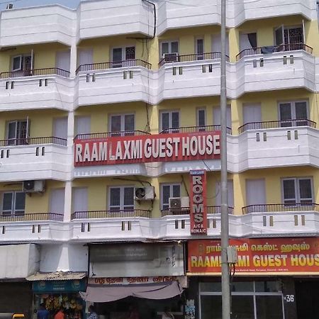 Raamlaxmi guest house Madras Buitenkant foto